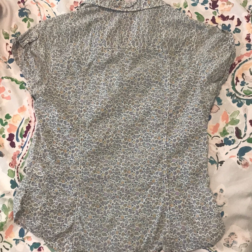 Floral Divided button down - Picture 4 of 4